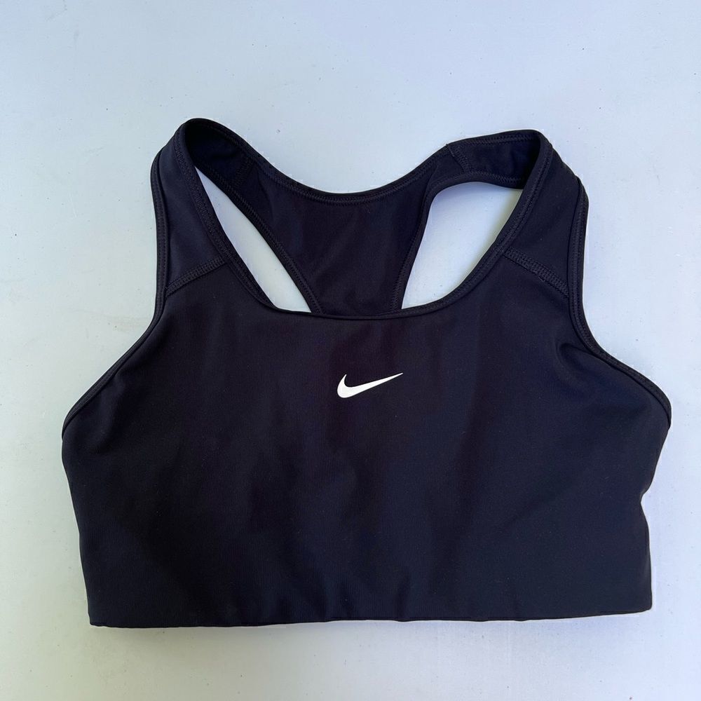 Nike Dri Fit Swoosh Non Padded Sports Bra  Medium  Black.